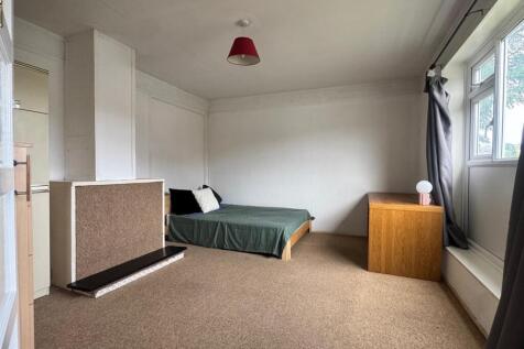 Room 1.jpg