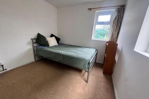 Room 2.jpg