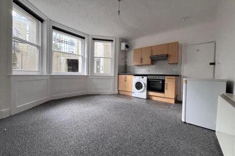 F1 7 CA Living area 2.jpg
