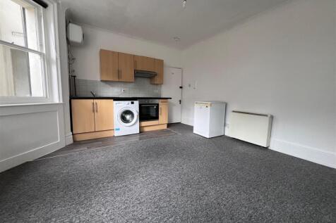 F1 7 CA Living area 3.jpg