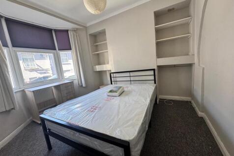 Room 1.jpg