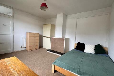 room 1f.jpg