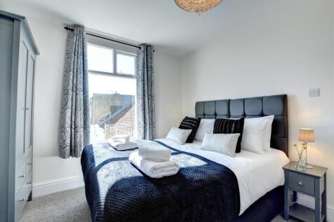 37a Traflagar Street Bedroom 3.jpg