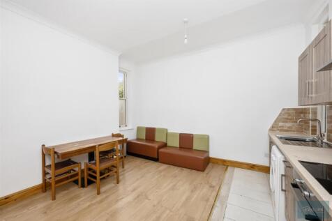 Wellington Road 18A, Flat 7-011.JPG