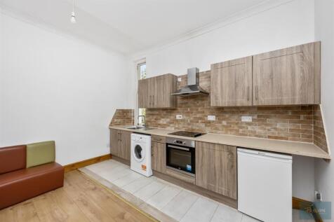 Wellington Road 18A, Flat 7-012.JPG