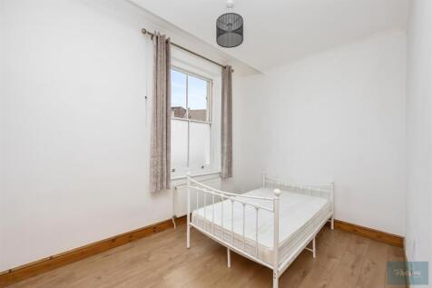 Wellington Road 18A, Flat 7-001.JPG