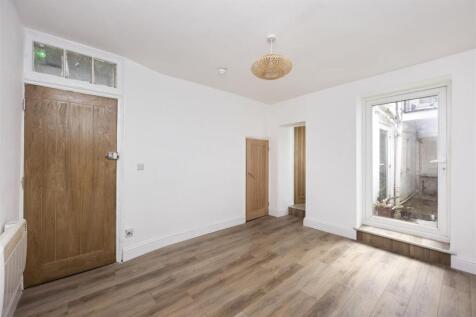 Burlington Street 10, Basement Flat-004.JPG