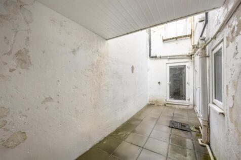 Burlington Street 10, Basement Flat-017.JPG