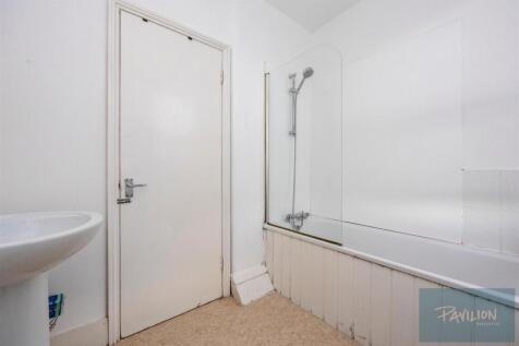 Milner Road 122-006.JPG