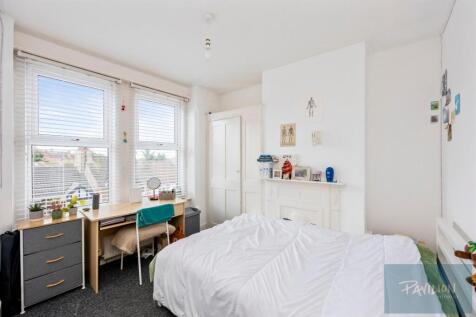 Milner Road 122-001.JPG