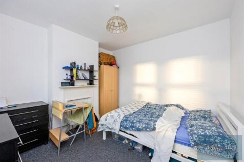 Milner Road 122-008.JPG