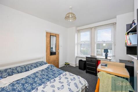 Milner Road 122-009.JPG