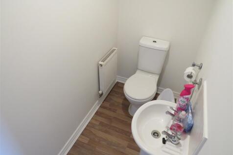 Cloakroom/wc