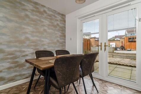 Kitchen/Dining Area