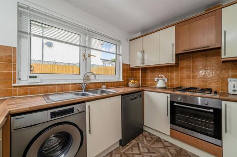 Kitchen/Dining Area