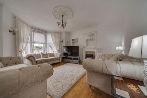 Bedroom (upstairs lounge)