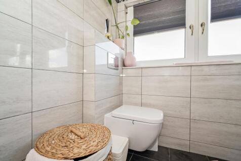 Bathroom upstairs