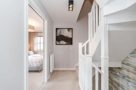 Middle Floor Landing