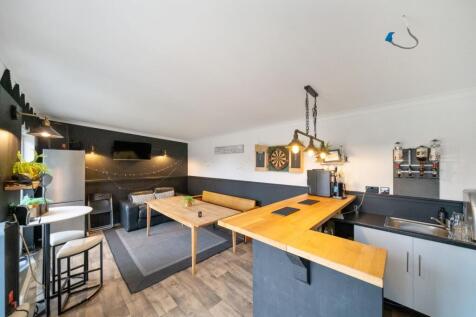 Summerhouse/Games Room