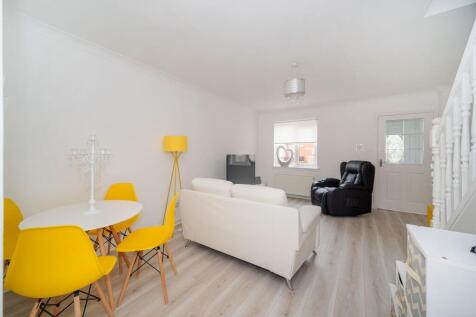 Lounge/dining area