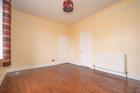 Living Room/Bedroom