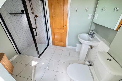 Bedroom 1 En-Suite