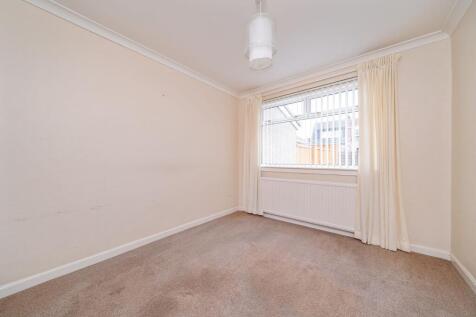 Living/dining area