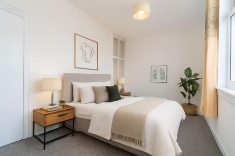 Bedroom 1 (VIRTUALLY STAGED)