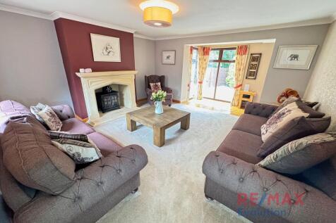 Formal Lounge