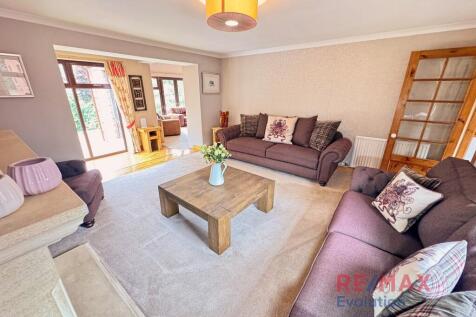 Formal Lounge