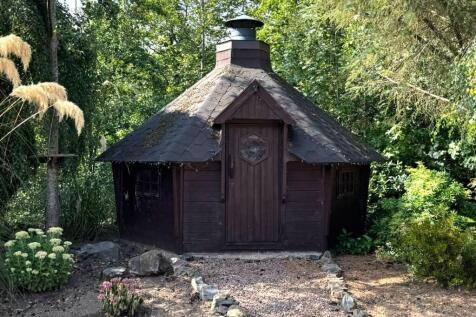 BBQ Hut