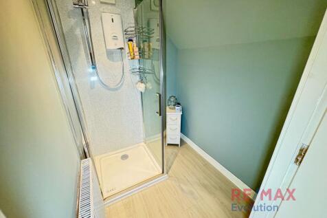 Annexe Shower Room