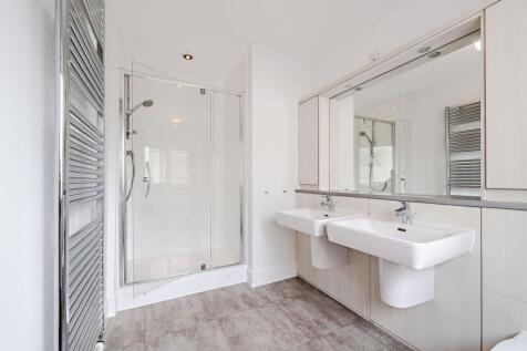 En-Suite 1
