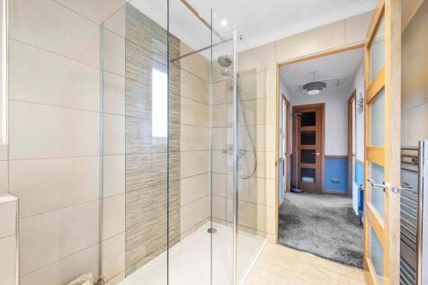 Family Shower Room