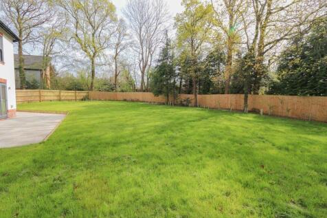 Large Rear Garden