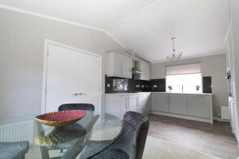 Kitchen/Dining Overview
