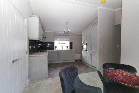 Kitchen/Dining Overview