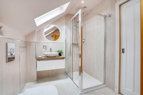 Master En-Suite