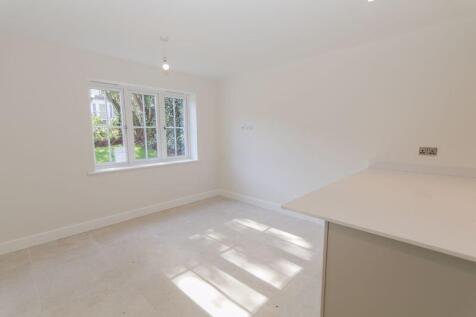 Through to Dining Area