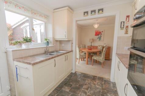 Kitchen Through to Dining Room