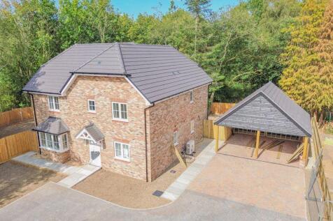 Front of Property with Detached Doubl...
