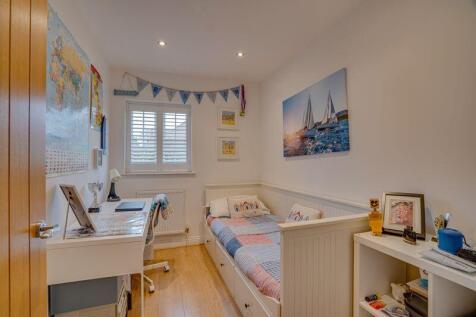 Bedroom 3 pic 1