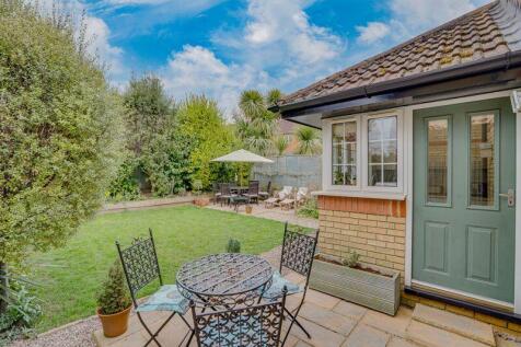 Rear garden pic 2