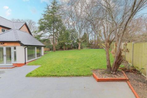 Rear Garden Pic 4