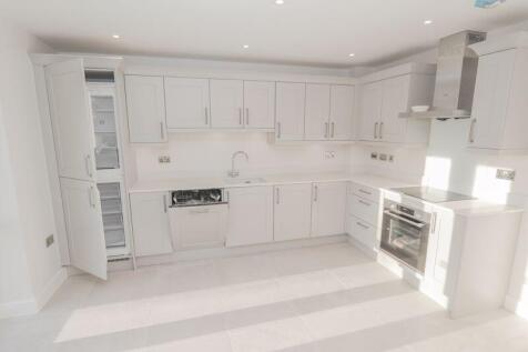 Kitchen with integrated appliances