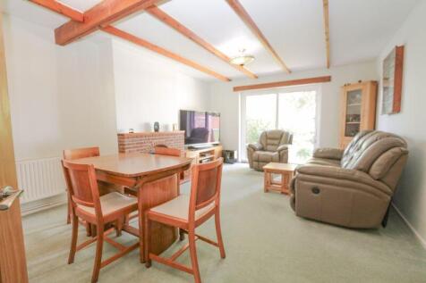 Lounge/ Dining Room