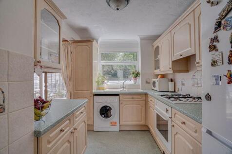 Fitted kitchen