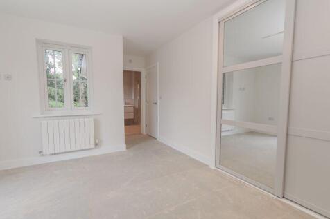 Bedroom One (2)