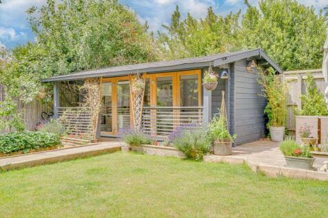 Outbuilding/ Office