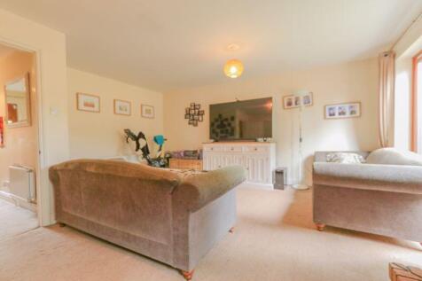 Living Room (3)